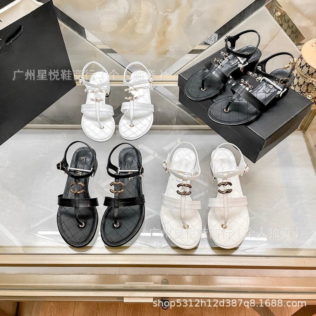 Chanel CC Logo Quilted White Thong Sandals - 3
