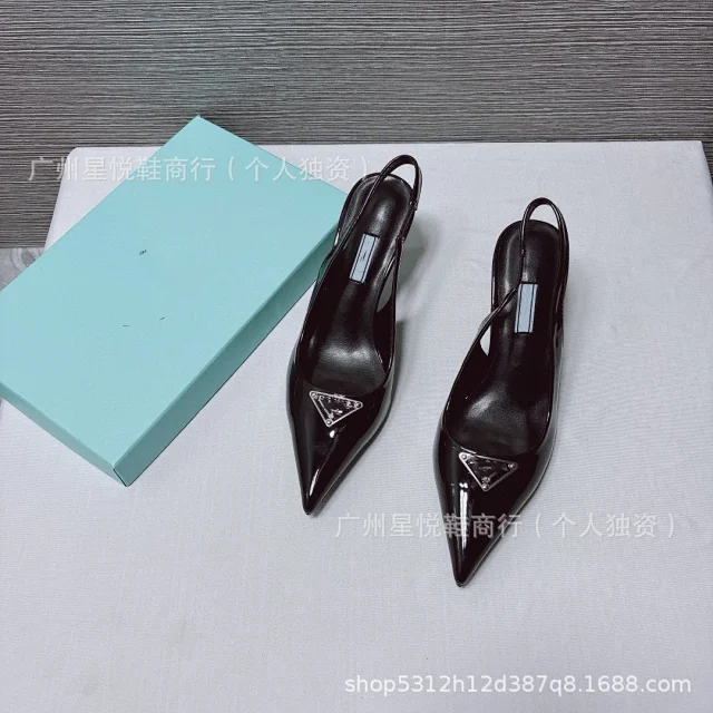 Prada High Heels Patent Leather Pointed-Toe Triangle-Plaque Slingback product detail image 6