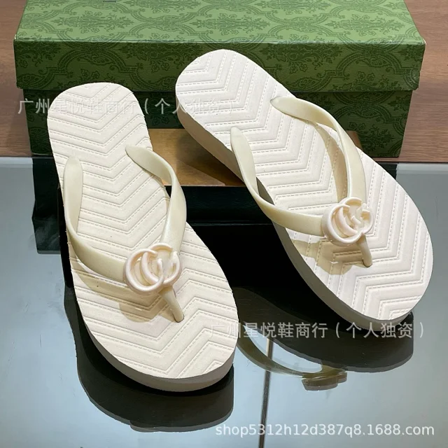 Unbranded Sandals Platform Flip-Flops with Flower Detail and Chevron Footbed product detail image 4