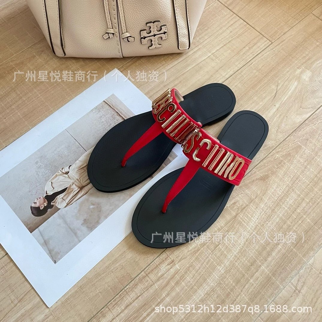 Moschino Logo-Embellished Red and Black Thong Sandals - 6