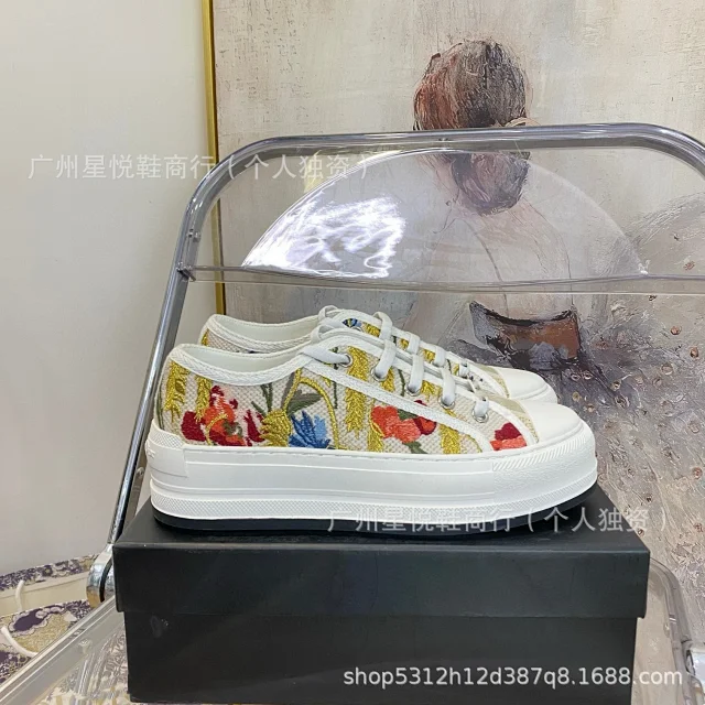 Dior Sneakers Low-Top Platform Oblique Jacquard product detail image 16
