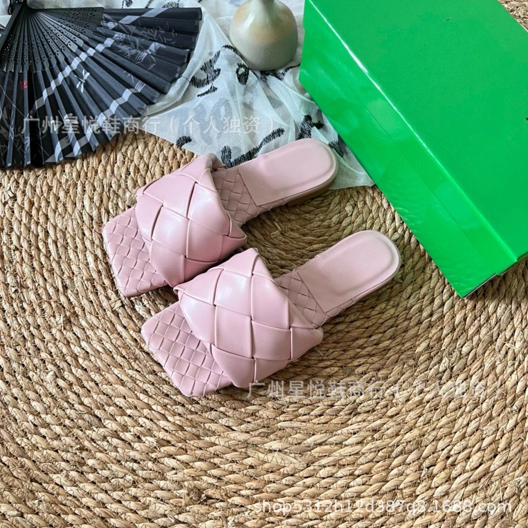 Bottega Veneta Intrecciato Green Mule Sandals - 10