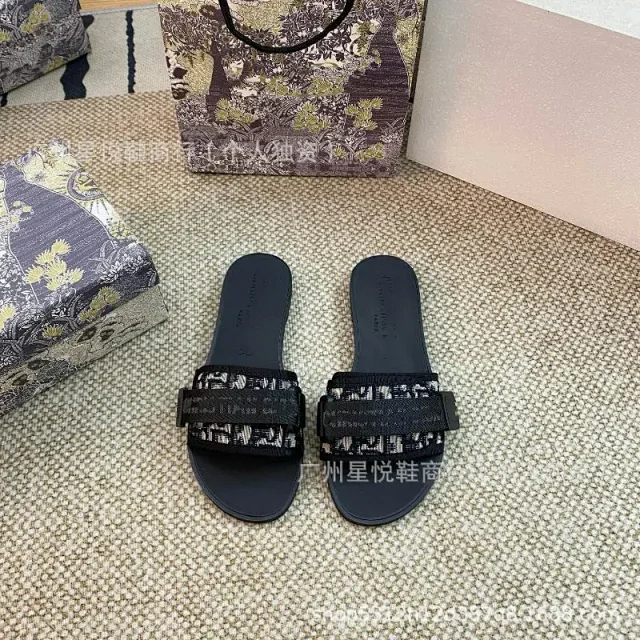 Dior Slippers Embroidered Logo Strap Flat Slides product detail image 12