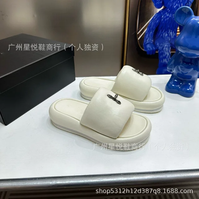 Unbranded Slippers Platform slide with metal bow ornament product detail image 5