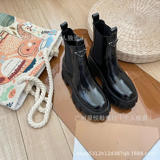 Unbranded Boots Chelsea Ankle with Triangle Hardware and Lug Sole product detail image 10