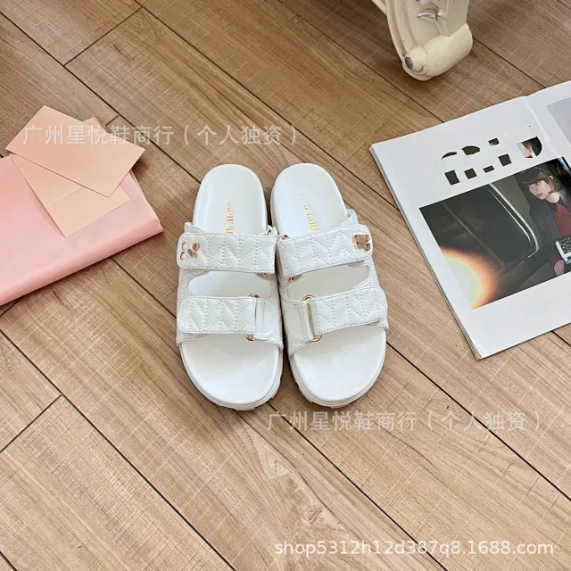 Miu Sandals Quilted double-strap hook-and-loop platform product detail image 7