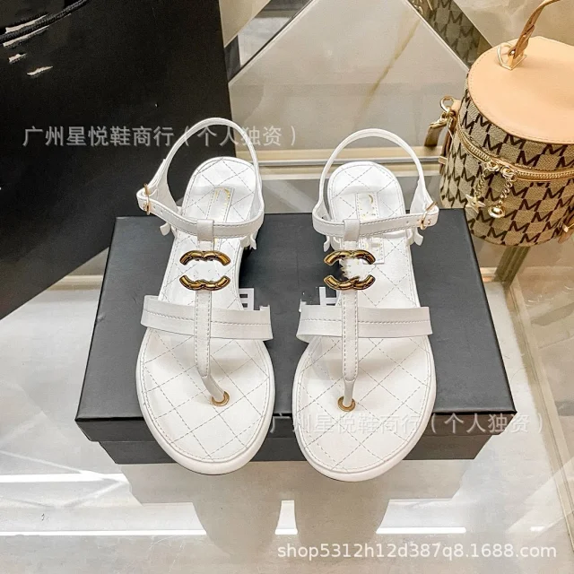 Unbranded Sandals Ankle-Strap Thong with Quilted Footbed and Metal Ornament product detail image 15