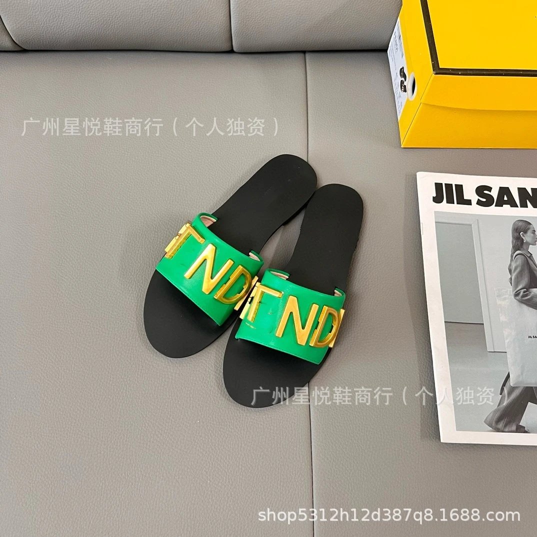 Fendi Kan I Slide Black and Gold Logo Slippers - 12