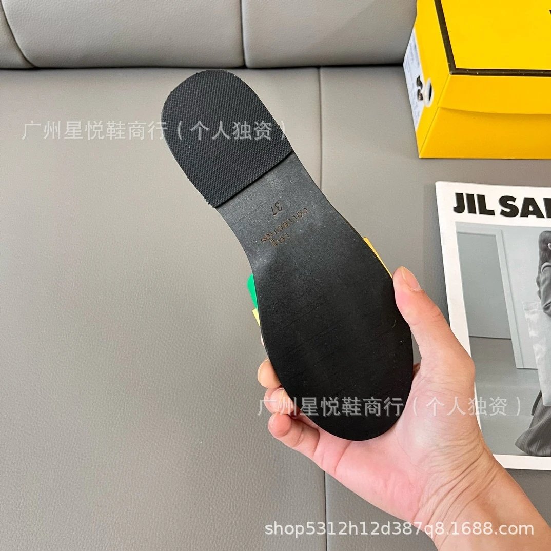 Fendi Kan I Slide Black and Gold Logo Slippers - 13