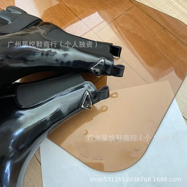 Unbranded Boots Chelsea Ankle with Triangle Hardware and Lug Sole product detail image 6