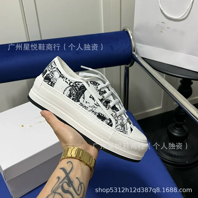 Dior Sneakers Low-Top Platform Oblique Jacquard product detail image 23