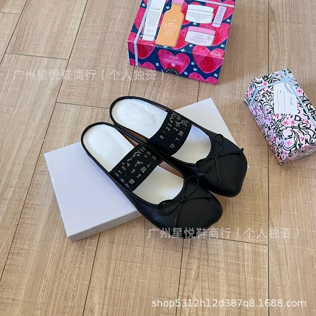 Maison Margiela Leather Shoes Tabi split-toe bow ballet flats product detail image 3