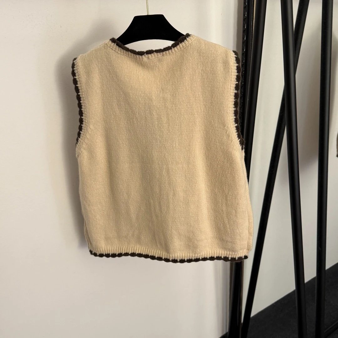 Chanel Embroidered Floral Knit Vest Beige - 5