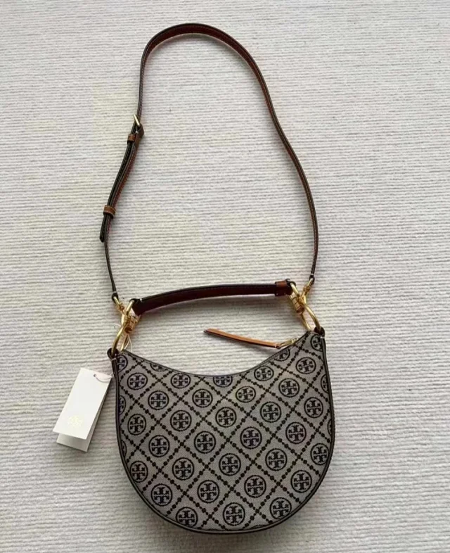 Tory Burch Shoulder Bags T Monogram Small Crescent Bag product detail image 10