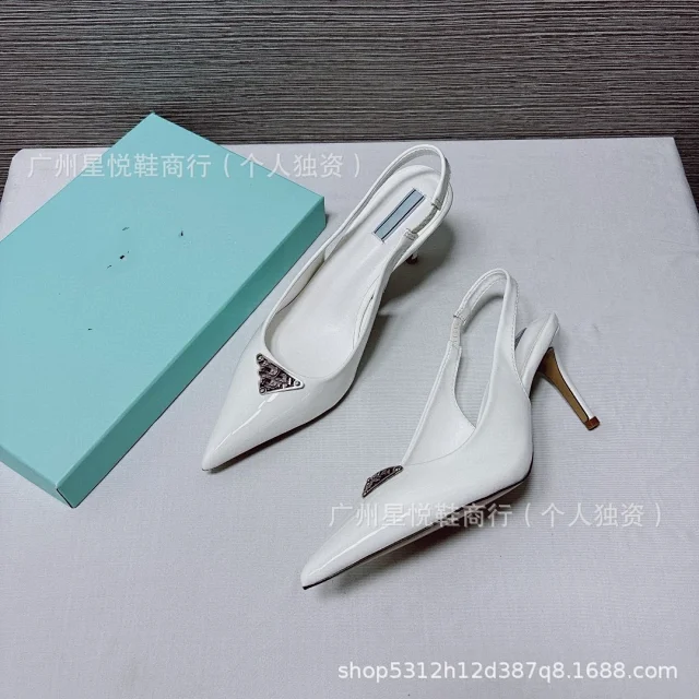 Prada High Heels Patent Leather Pointed-Toe Triangle-Plaque Slingback product detail image 15