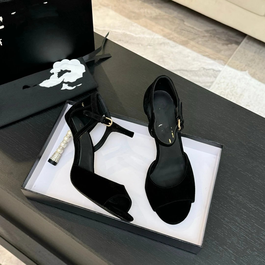 Chanel Paris-Tokyo Pearl Heel White and Black Block Heel Sandals - 4