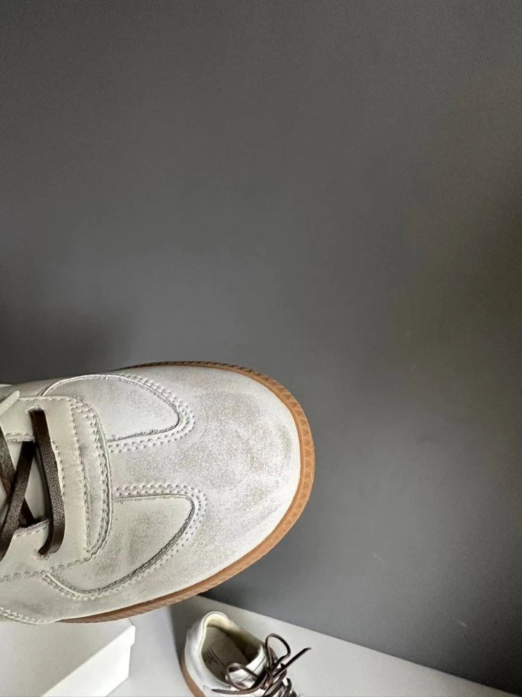Maison Margiela Replica Sneakers Brown Suede with Contrasting Laces Sneakers - 10