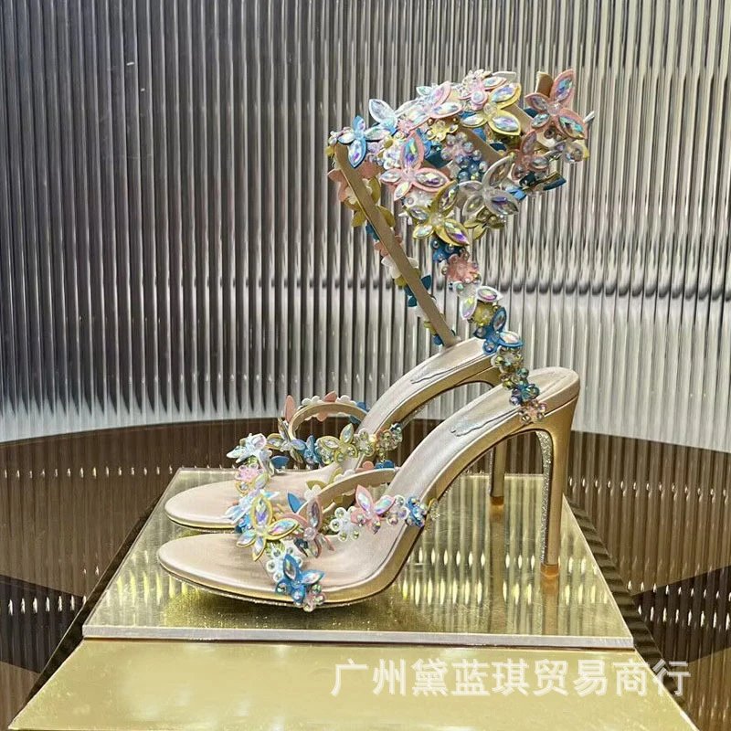 Handcrafted Floral Embellished Lilac Block Heel Sandals - 5