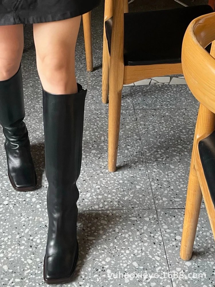 Black Square-Toe Knee-High Block Heel Boots - 6