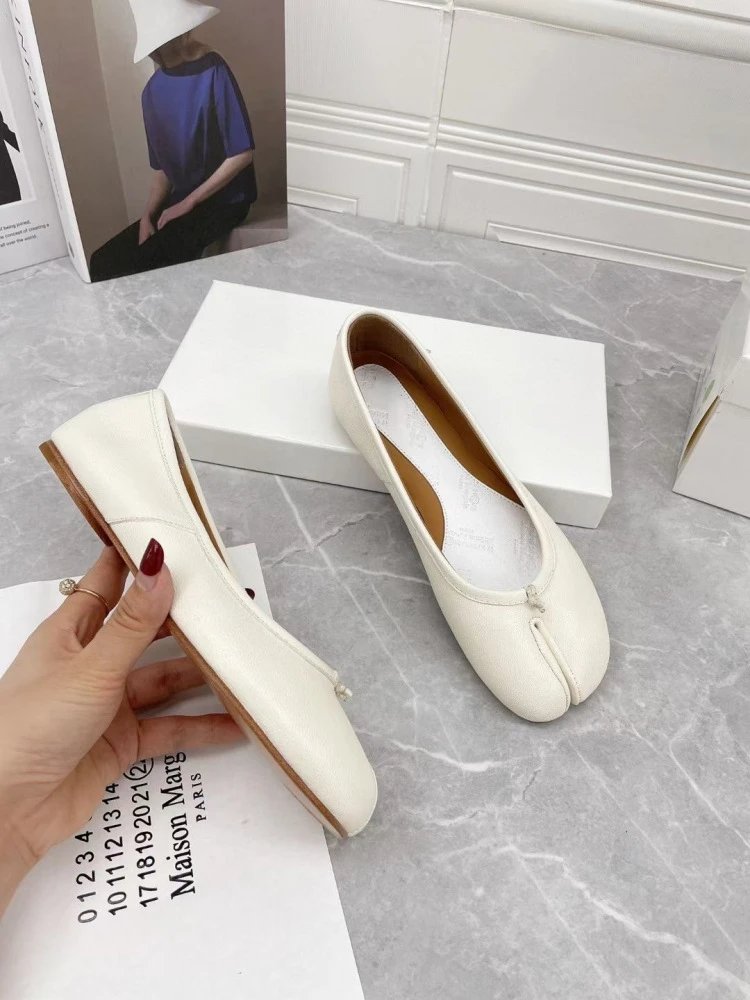 Maison Margiela Tabi Flat Brown Leather Shoes - 32