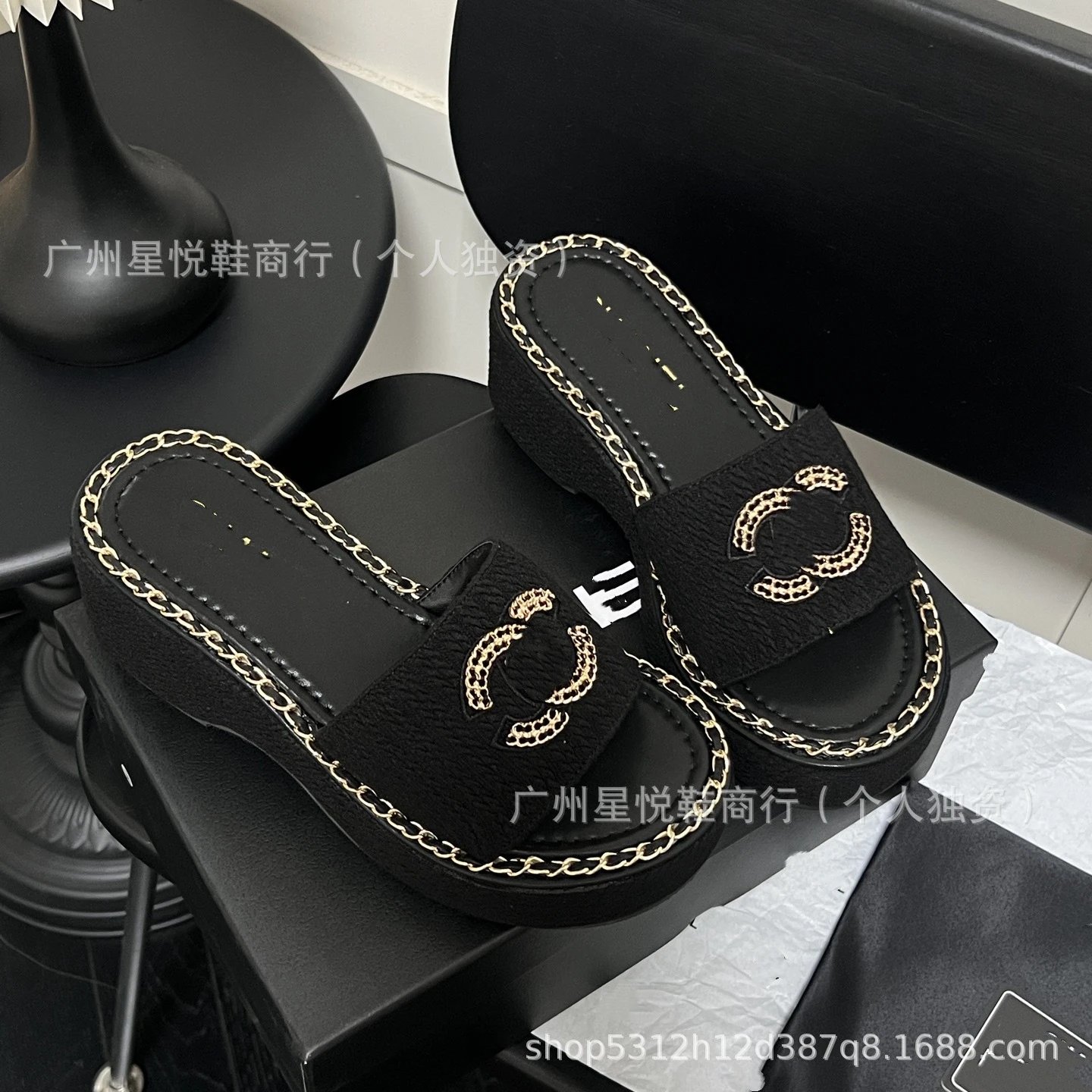 Chanel-Inspired Chain-Embellished Platform Slide Sandals Black - 4