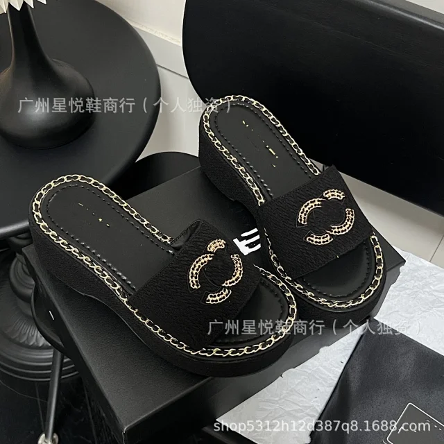 Unbranded Sandals Chain-Trim Platform Slide product detail image 3