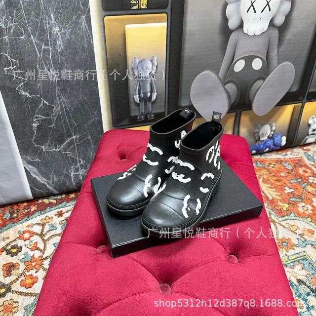 Unbranded Boots Printed ankle rain with platform sole product detail image 4