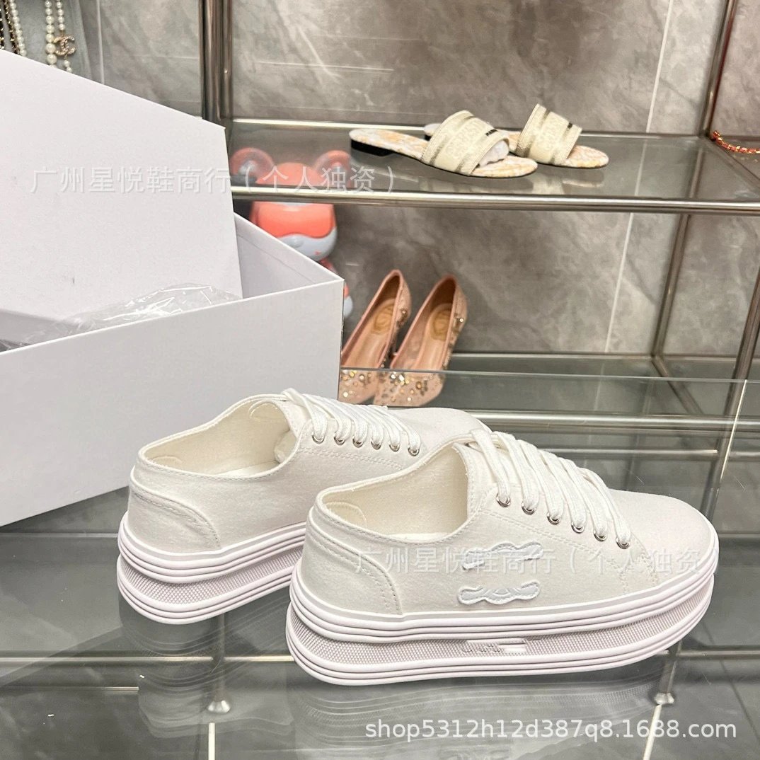 Lacoste Croco Embroidered Platform Canvas Sneakers White - 17