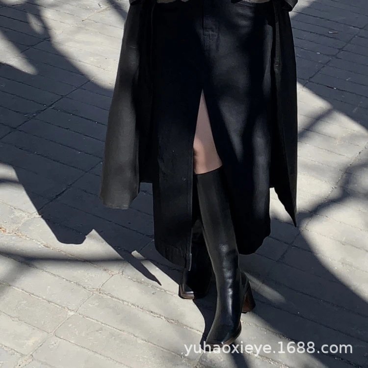 Black Square-Toe Knee-High Block Heel Boots - 3