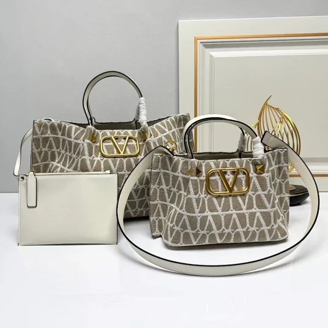 Valentino Garavani Handbags VLogo Signature Toile Iconographe Tote Bag product detail image 3