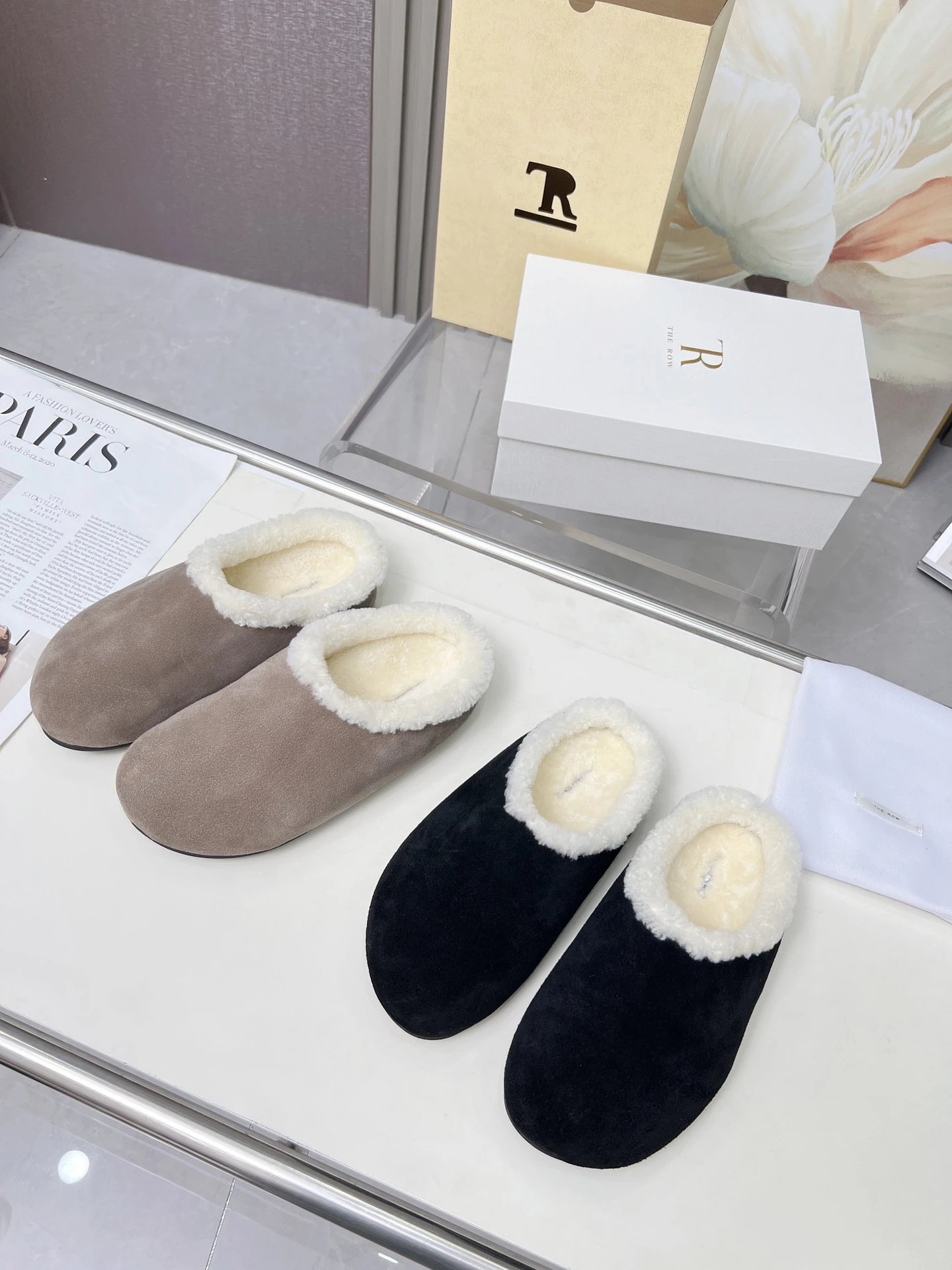 R 1970s Shearling Slippers Beige Slippers - 35