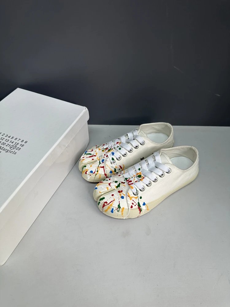 Maison Margiela Tabi Canvas Sneakers Black/Off-White - 37
