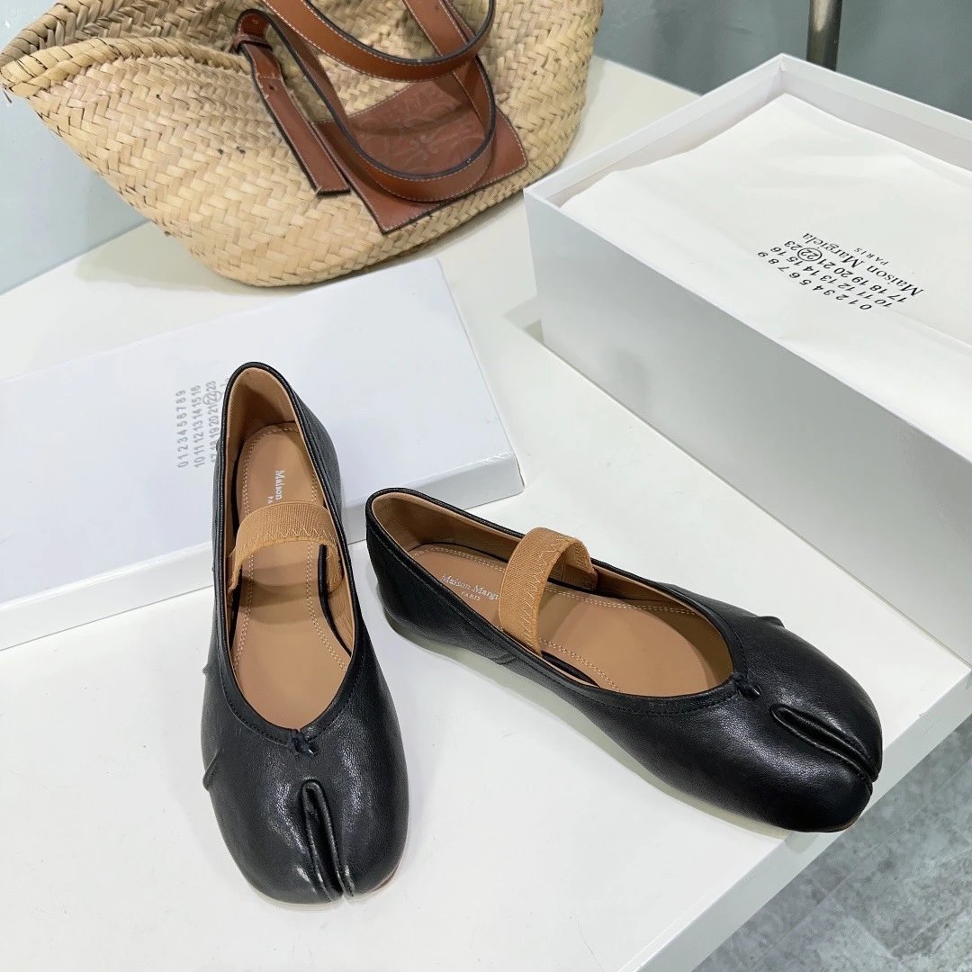 Maison Margiela Tabi Mary Jane Black Leather Shoes - 7
