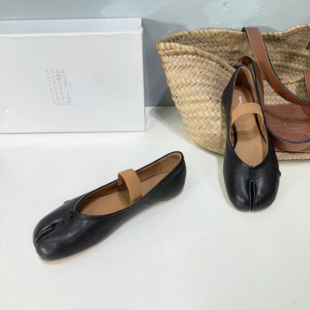 Maison Margiela Tabi Mary Jane Black Leather Shoes - 5