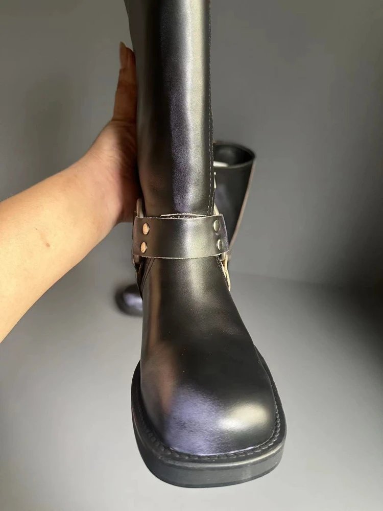 Saint Tears Metallic Silver Buckle Knee-Boots - 24