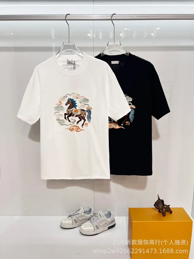 Dior T-Shirts Horse Embroidery product detail image 3