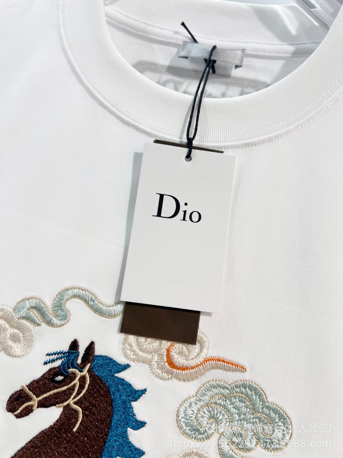 Design Embroidered Cloud Horse Motif Black T-Shirt - 16