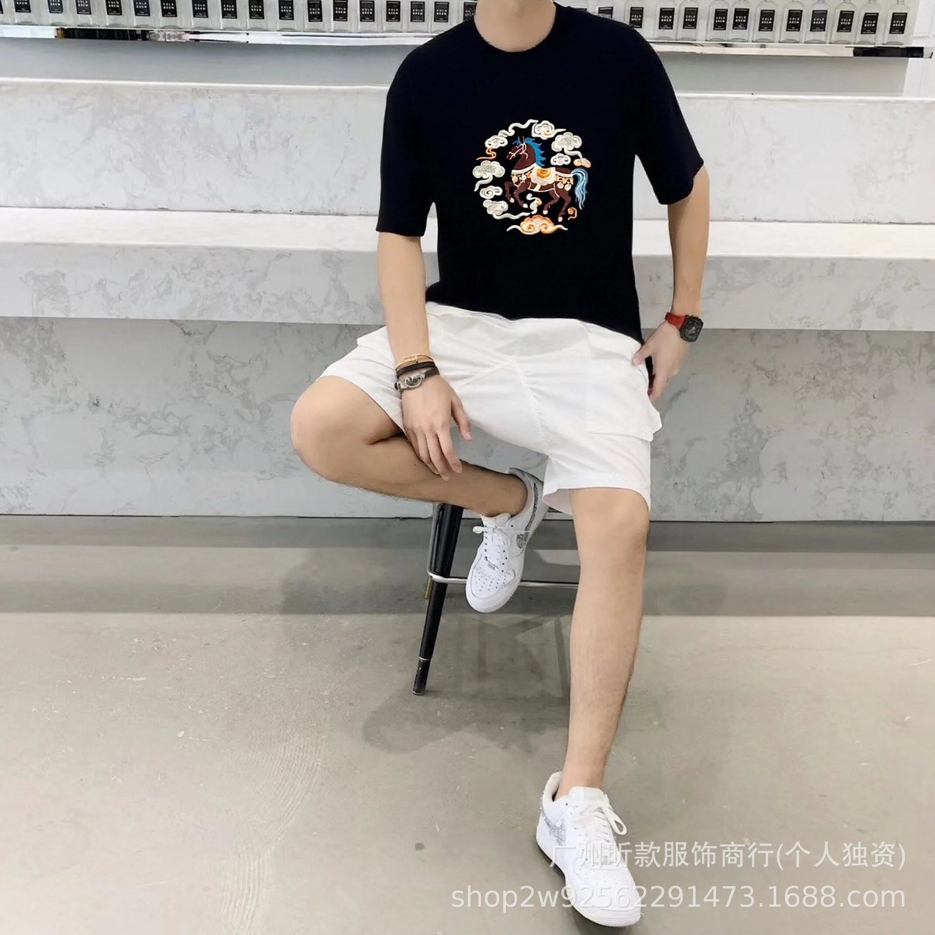 Design Embroidered Cloud Horse Motif Black T-Shirt - 17