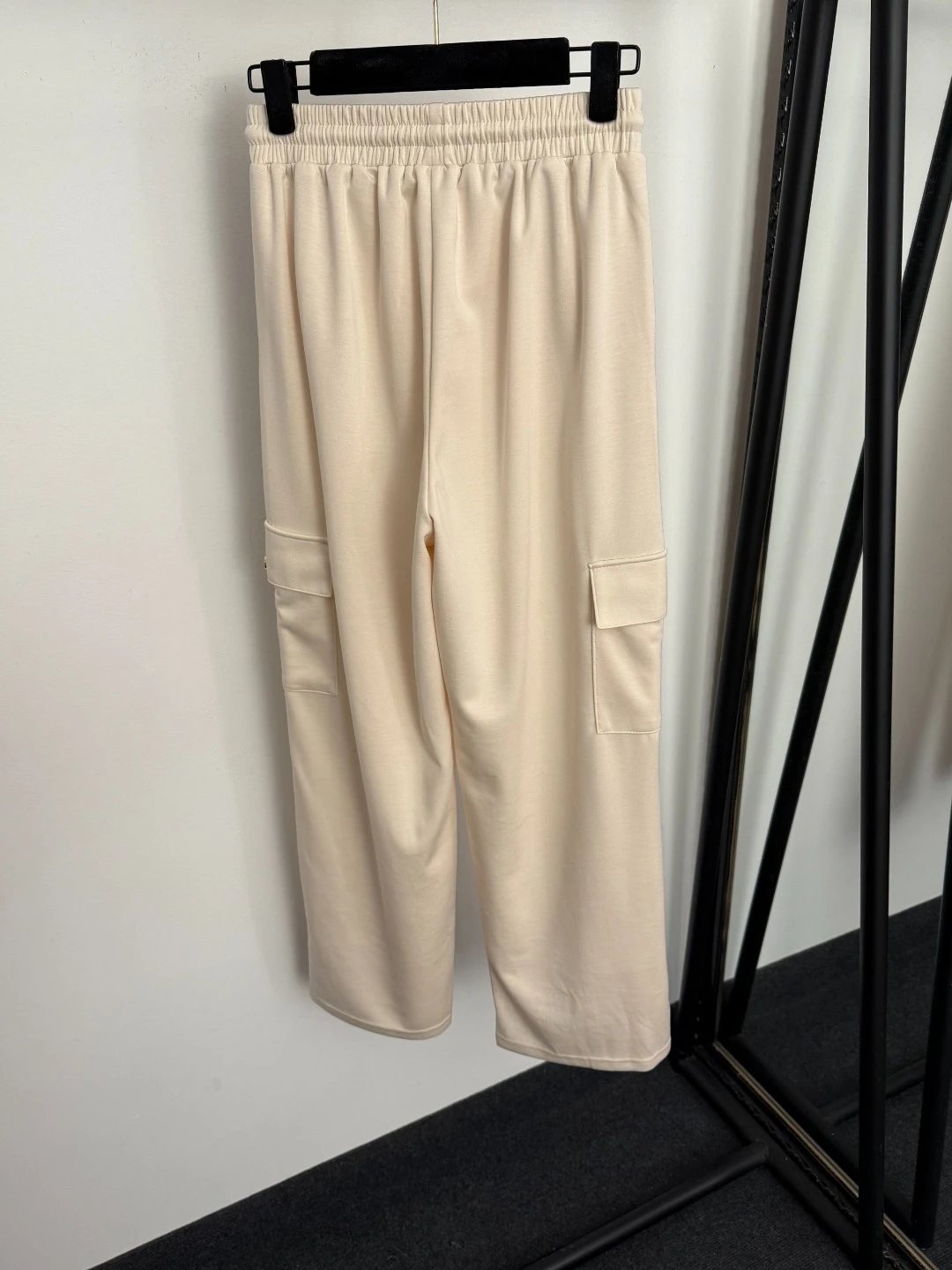 GRA Short-Sleeve Cropped Hoodie and Cargo Sweatpants Set Beige - 12