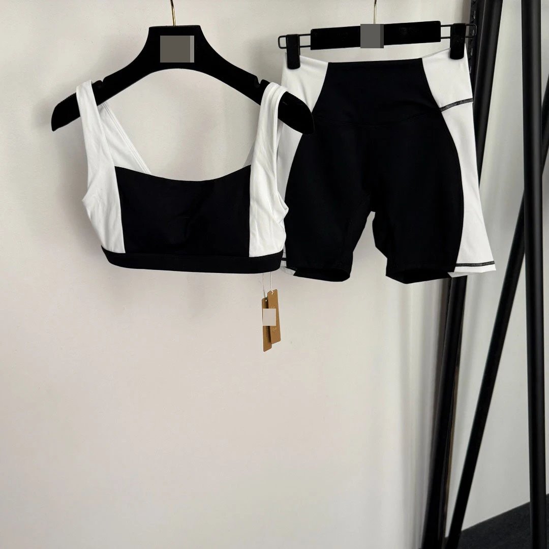 Activewear Set Beige and White Color-Block Sports Bra and Bike Shorts - 5