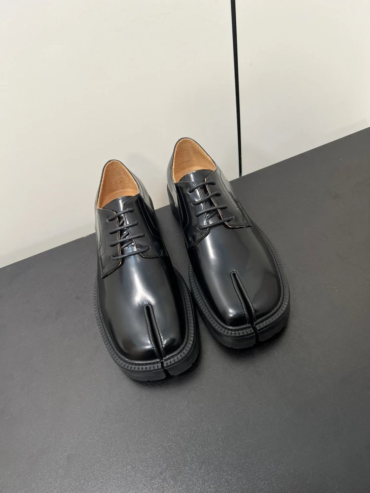 Maison Margiela Tabi Derby Black Leather Shoes - 3
