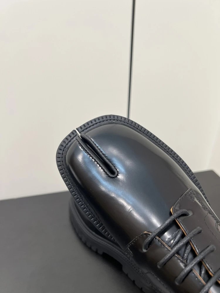 Maison Margiela Tabi Derby Black Leather Shoes - 8
