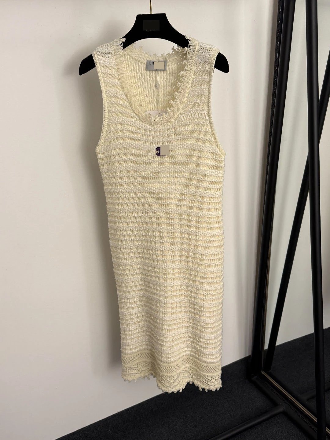 CH Cardigan Beige Knit Lace-Trimmed Cardigan - 8