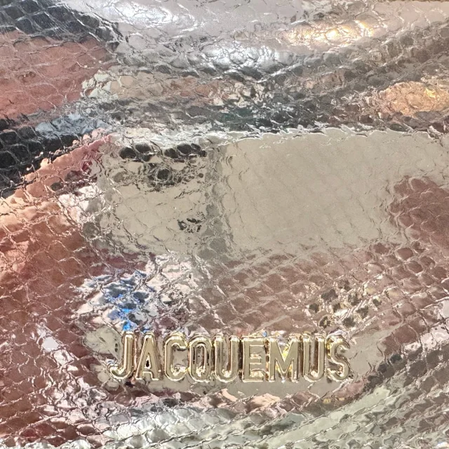 Jacquemus Crossbody Bags Roll-top flap bag with ball-end hardware product detail image 7
