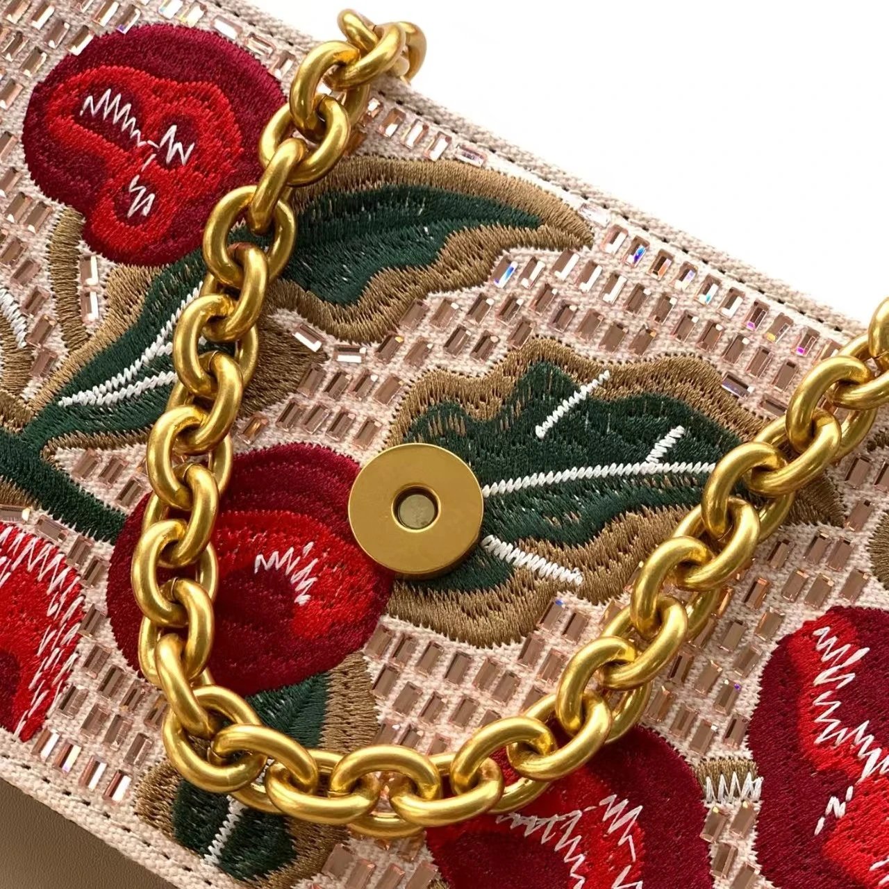 Valentino Garavani VLogo Cherry Embroidered Chain Bag Beige - 9