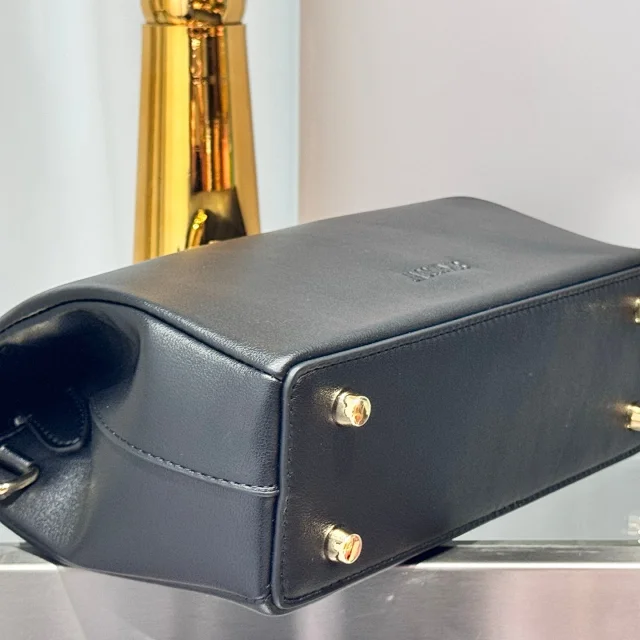 Jacquemus Handbags Le Grand Bambino product detail image 8