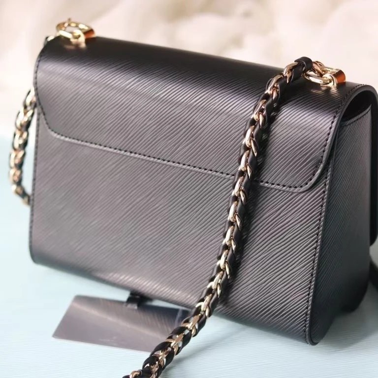 Unbranded Crossbody Bags Wave-textured flap bag with chain strap image 4