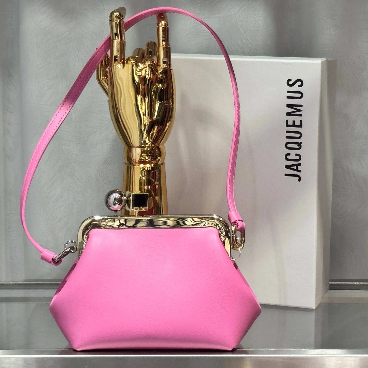 Jacquemus Crossbody Bags Mini frame bag with sculptural hand clasp image 3