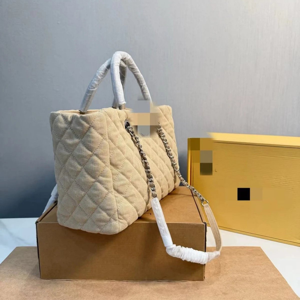 Unbranded Handbags Z709 Quilted Chain-Strap Tote image 2