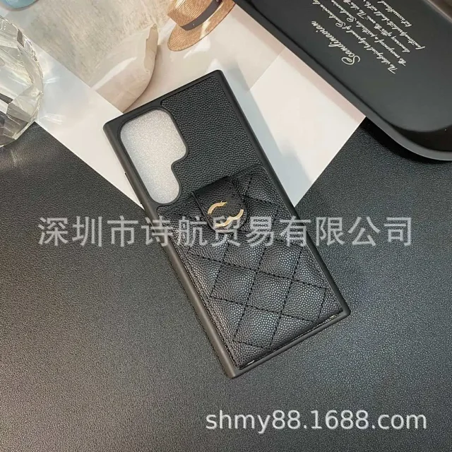 Chanel Phone Cases Quilted Card Holder Case product detail image 3